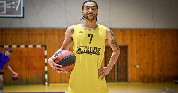 Клуб Суперліги офіційно повідомив про укладення контракту з американським захисником.