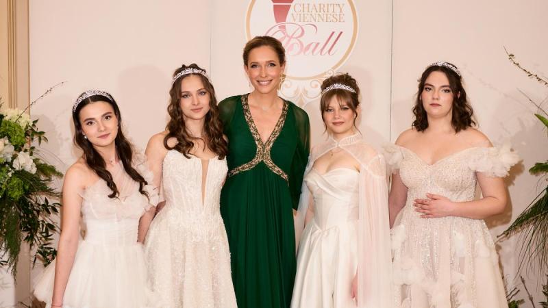 Вихованці прийомних сімей вперше взяли участь у Віденському балу в Києві: як відбулася ініціатива 