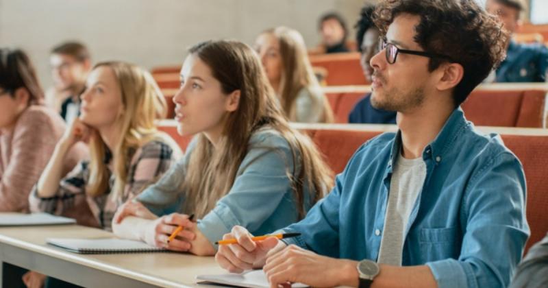 Міністерство освіти і науки України оголосило про підвищення вартості навчання у вищих навчальних закладах.