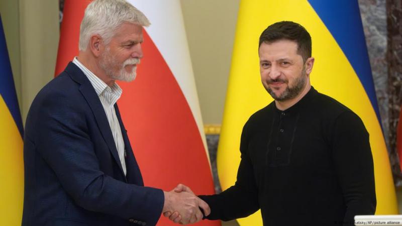 Зеленський в Чехії: Підготовлюємо позитивні новини в сфері авіації.