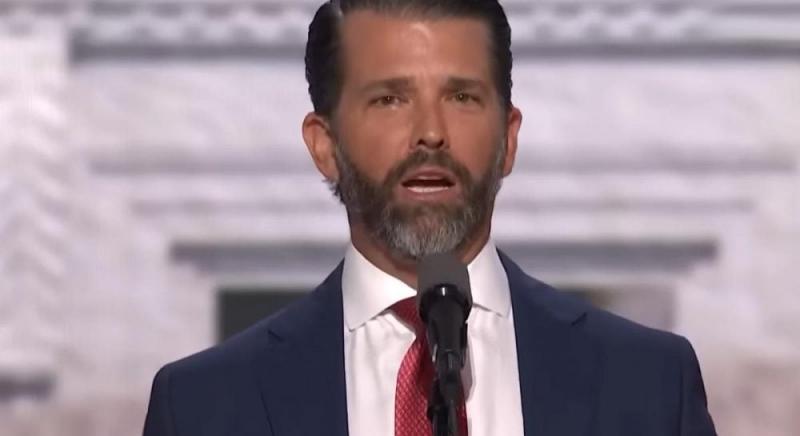Син Трампа з іронічним підтекстом жартував над дружиною Байдена, згадуючи про його захворювання.