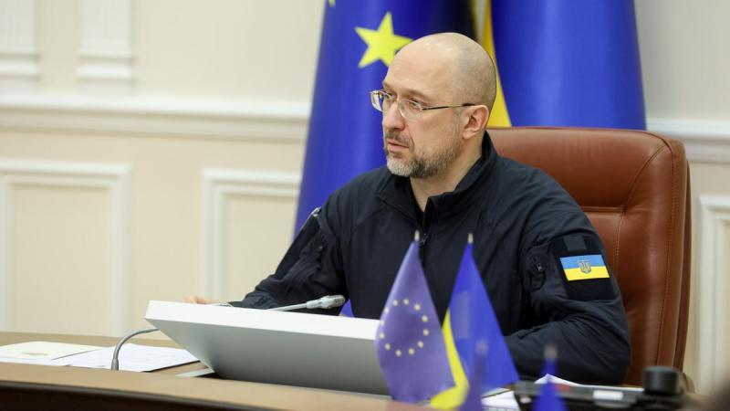 Кабінет Міністрів виділив додаткові 272,5 мільйона гривень на створення укриттів у навчальних закладах, повідомив Шмигаль.