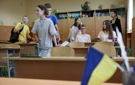 У Міністерстві освіти повідомили, коли для учнів випускних класів знову запровадять ЗНО замість НМТ.