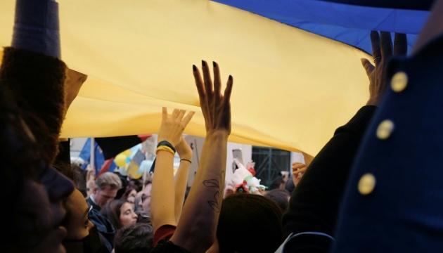 Згідно з експертною думкою, 73% українців вже вчаться справлятися зі стресом.