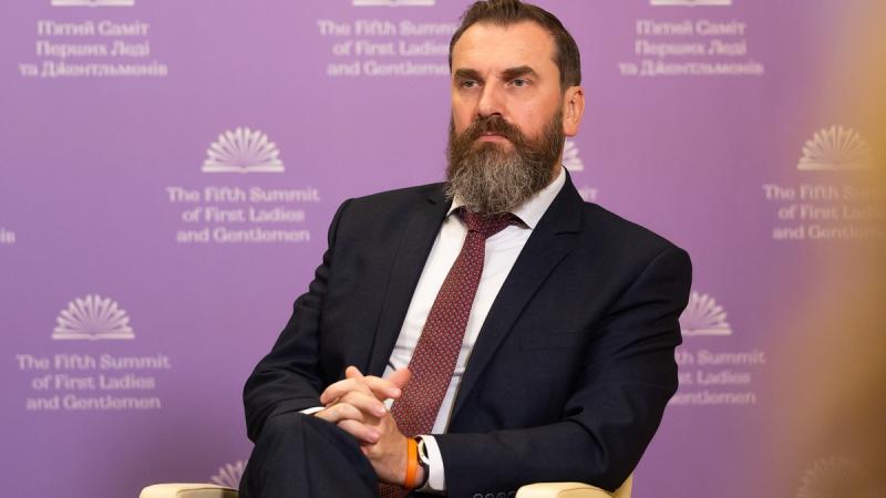 Лісовий: Деякі університети висловлюють занепокоєння через підвищення цін на контракти, в той час як інші виступають за підтримку інноваційного підходу.