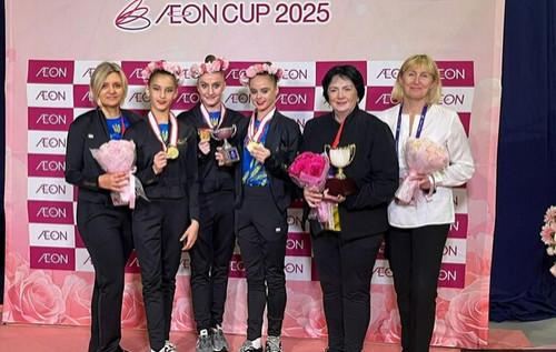 Українські гімнастки здобули перемогу на клубному чемпіонаті світу, обігравши спортсменок з академії Кабаєвої, завдавши їм нищівної поразки.
