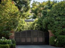 У Паль-Альто було закрито нелегальну школу Цукербергів, яка функціонувала прямо в їхньому особняку.