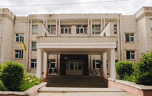 У Львові в школі відбулася стрілянина на території подвір’я: є один постраждалий.