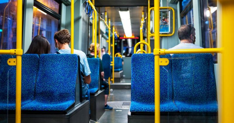 Чи отримають учні та студенти безкоштовний проїзд? -- Delo.ua