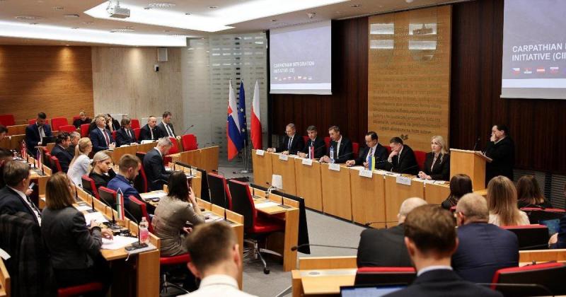 Карпати без меж: у Пряшеві було презентовано концепцію спільного європейського плану для цього регіону - noviny.sme.sk