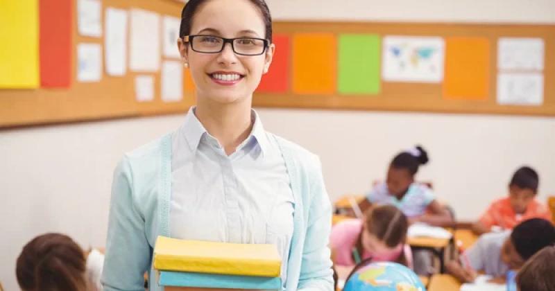 У 2026 році вчителі зможуть розраховувати на значне збільшення зарплат: у державному бюджеті передбачено понад 64 мільярди гривень -- Delo.ua.