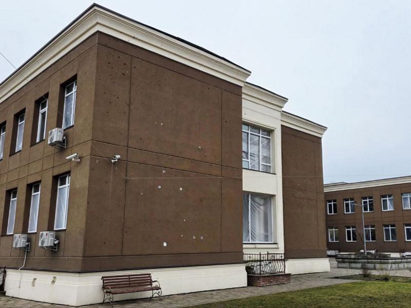 Протягом трьох днів батьки і педагоги Unique School у Чайках працювали над усуненням наслідків вибуху 