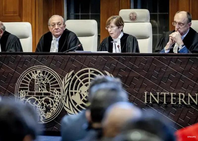 Світ у зворотному відображенні: Росія обвинувачує Україну у геноциді, хоча насправді сама є винуватцем.