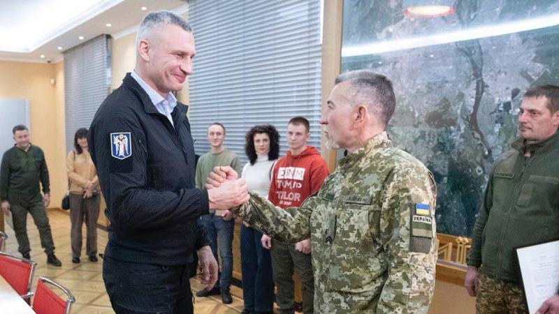 Цього року Київ придбав 352 квартири для ветеранів, повідомив мер міста.