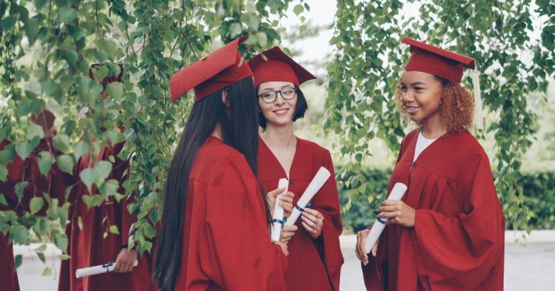 Як здійснити підтвердження українського диплому в Польщі та знайти роботу за спеціальністю - Hochu.ua