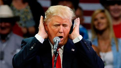 Лідерство Сполучених Штатів у сфері штучного інтелекту може опинитися під загрозою через наукову та освітню політику адміністрації Трампа, заявляє Microsoft.