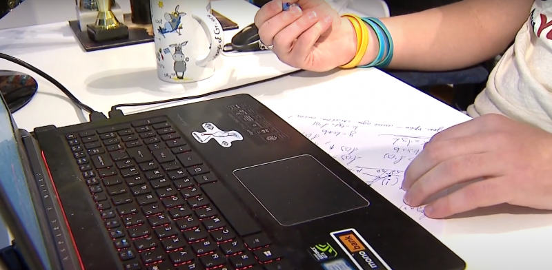 Холодна погода внесла корективи в навчальний процес: які міста перейшли на онлайн-освіту.