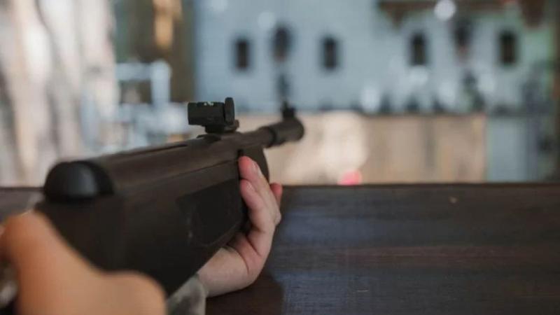 У Уфі дев'ятикласник відкрив вогонь по вчителю та учням: що стало причиною його агресії.