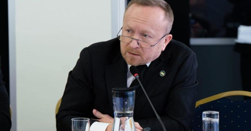 Колишній голова Ощадбанку Сергій Наумов став новим керівником Національної асоціації банків України, повідомляє Delo.ua.