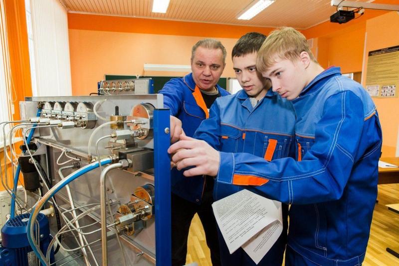 Мінімізація студентського контингенту призводить до зменшення кількості коледжів: Міністерство освіти та науки зменшує число професійно-технічних навчальних закладів.