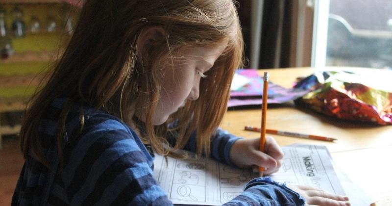 Скільки часу дитина повинна витрачати на виконання домашніх завдань: думка фахівця-педагога.