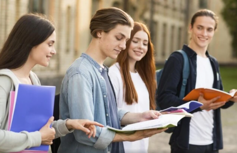 Три роки навчання замість чотирьох: студенти тепер отримуватимуть освіту за скороченою програмою.