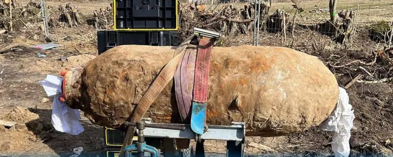 У Німеччині тисячі громадян були евакуйовані через виявлення бомби часів Другої світової війни.