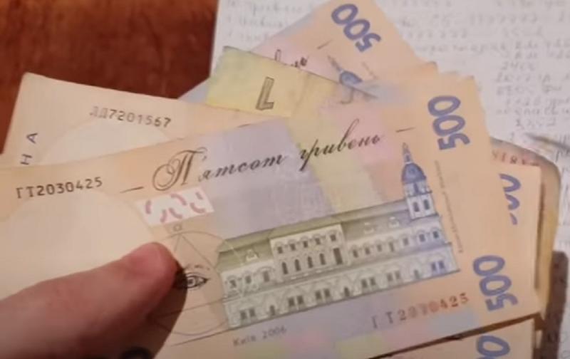 Навіть для тих, хто здобуває освіту в приватних університетах: з 1 вересня студентам підвищать розмір стипендій.