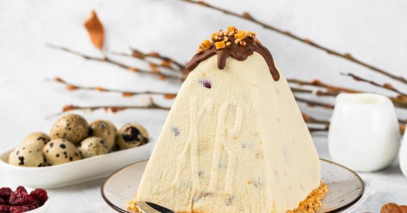 Паска без випікання: унікальний рецепт кремового сирного десерту з фундуком і курагою - Hochu.ua