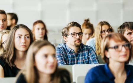 Кількість студентів зменшиться. Які трансформації відбудуться у вищій освіті внаслідок низької демографії в країні?