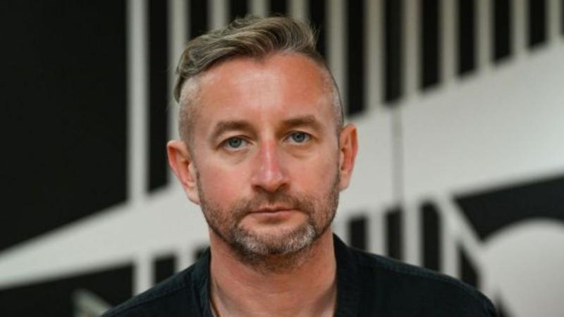 Українські школи, спільно з Сергієм Жаданом і Андрієм Кокотюхою, ініціювали благодійний флешмоб для дітей військовослужбовців під назвою 