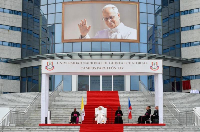 Папа: відкриття університетського центру є проявом довіри до особи - Vatican News