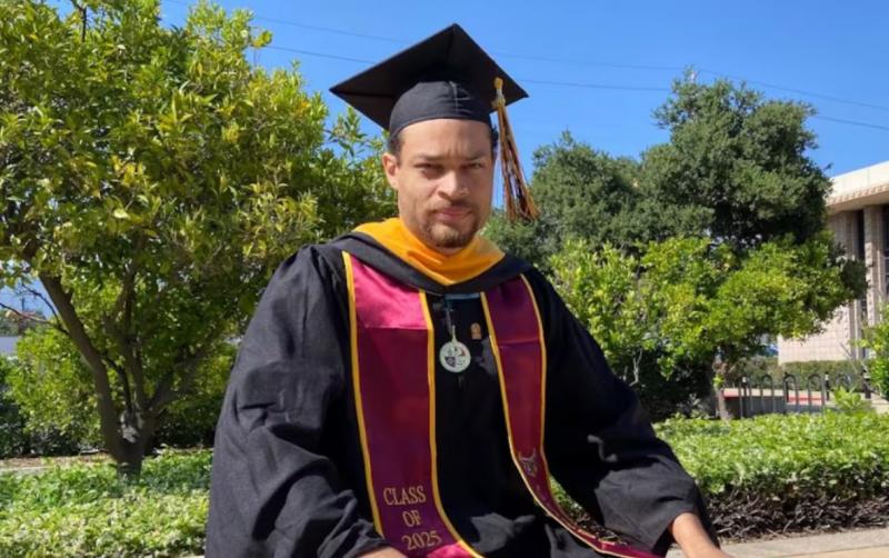 Хто ж той, хто вистрілив під час вечері Трампа з пресою?