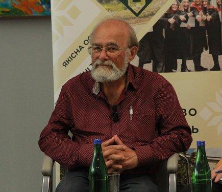 Професор Кембриджського університету Аріє Ізерлес завершив академічний візит до Карпатського університету