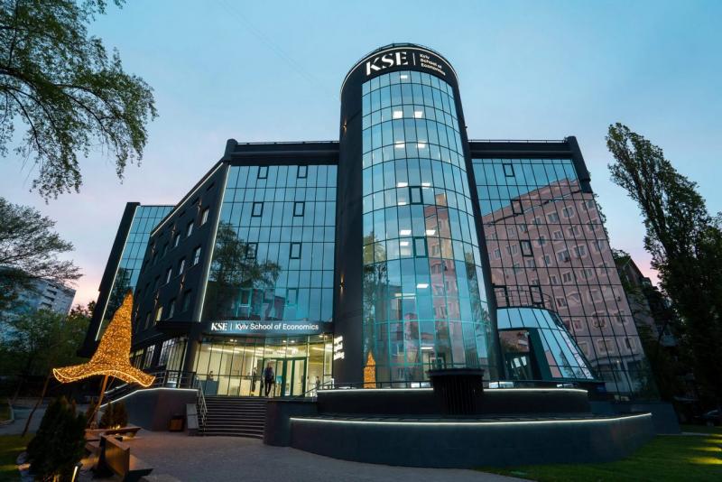 KSE оголошує про старт набору на інтенсивний курс з штучного інтелекту ThinkLab 2.0.