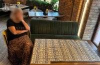 У Києві викладач університету отримала підозру за те, що пропонувала виконати певні дії.