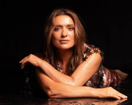 Наталія Могилевська поділилася знімком своєї молодшої доньки, яка тільки-но розпочала навчання у першому класі: обличчя дівчинки досі залишалося в таємниці.