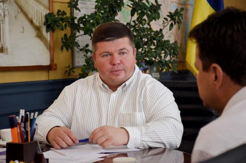 Майбутнє України закладається через освіту: у Подолі відбулася дискусія про вдосконалення шкіл, університетів та академічної сфери.