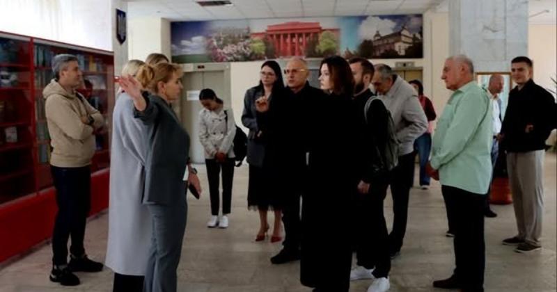Інформація про те, що студентів КНУ не допускають до укриттів під час тривоги, виявилася неправдою. ФОТО