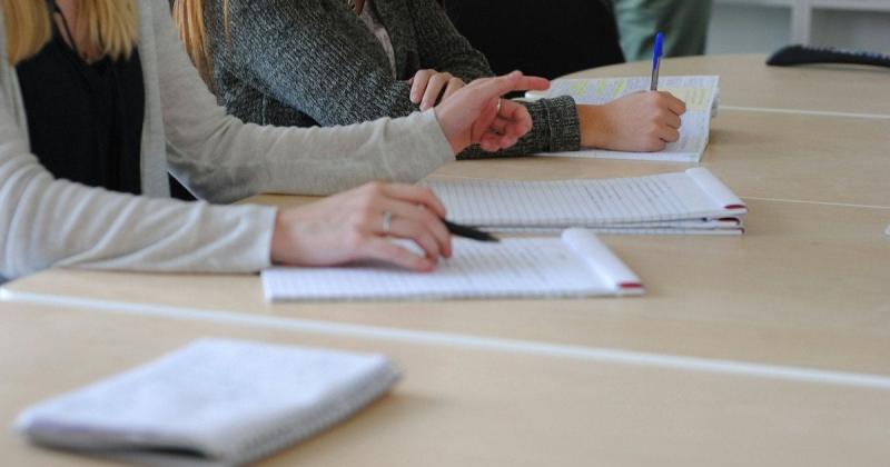 Як виглядають студентські гуртожитки в Європі: українка поділилася фотографією своєї кімнати.