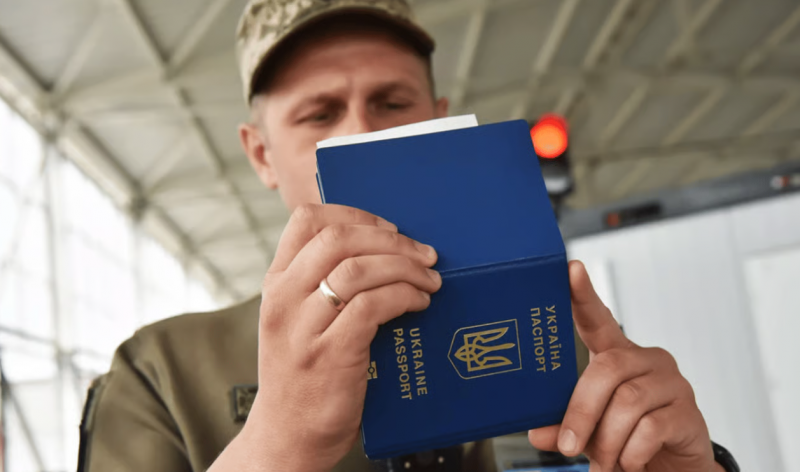 Чоловіки-студенти: які можливості виїзду за кордон під час навчання - Новини Твого міста