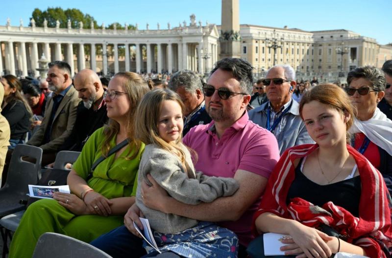 Лев XIV: без стійких родин, готових приймати дар дітей, світ не матиме майбутнього.