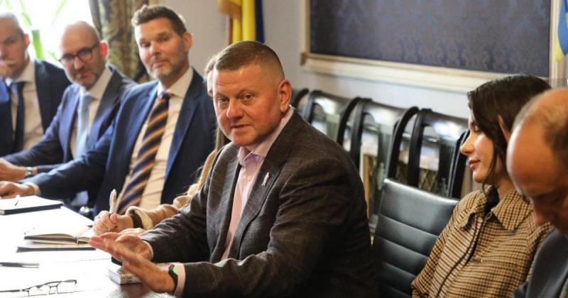 Старий світовий порядок зазнає краху, і Європі необхідно розробити нові концепції безпеки, - заявив Залужний. ФОТО