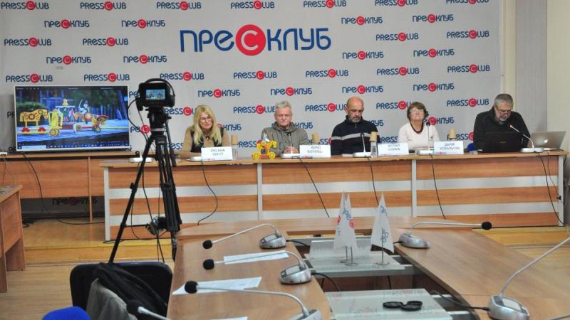 У селищі Івано-Франкове засновують першу в Україні заповідну територію народних художніх промислів: займаються відновленням та оцифровкою яворівської забавки (відео)